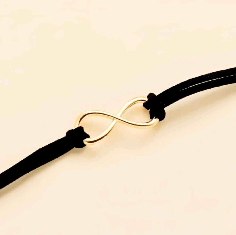 Bracelets - Picture 2 of 6
